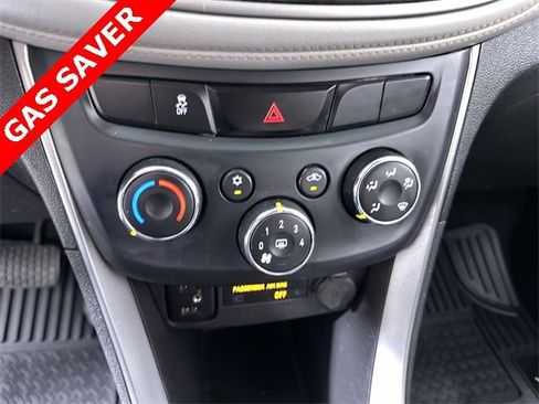 Used 2017 Chevrolet Trax LT image 17