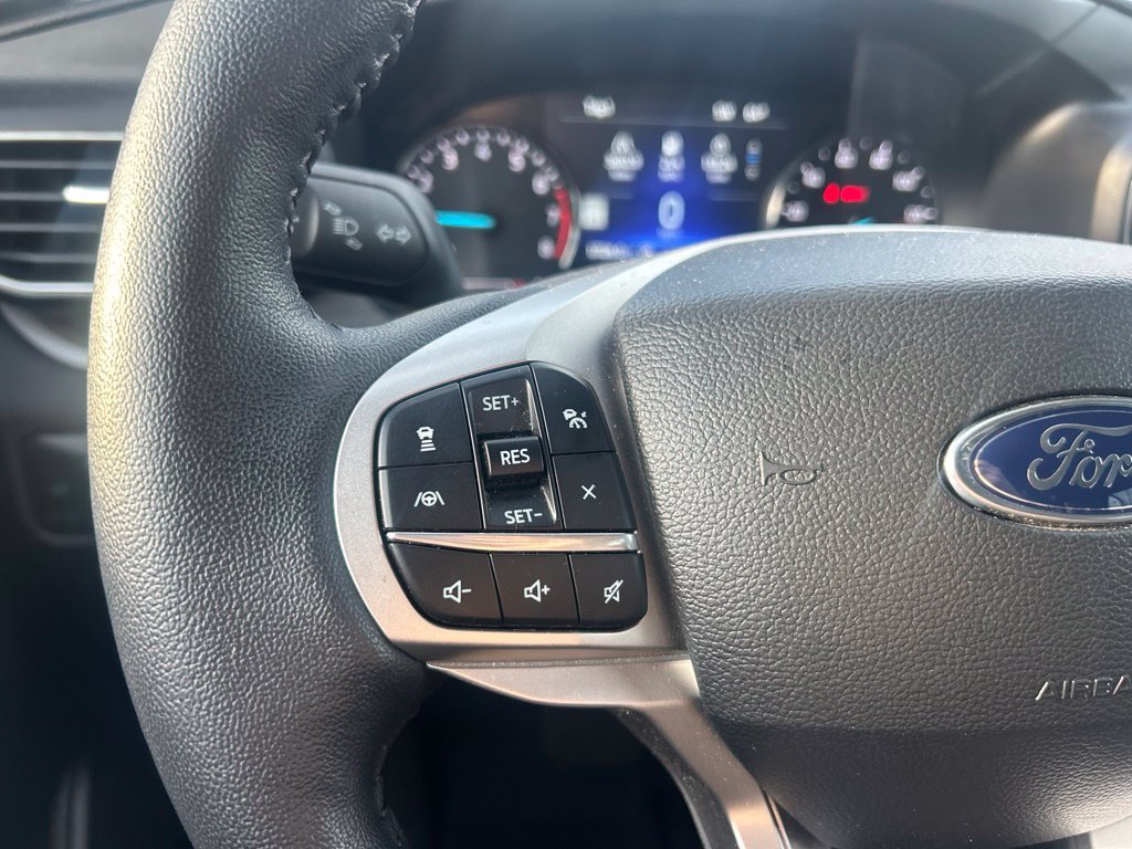 Used 2023 Ford Explorer XLT w/ Equipment Group 202A AWD/4WD image 12