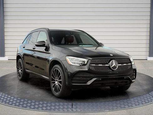 Used 2021 Mercedes-Benz GLC 300 4MATIC image 1