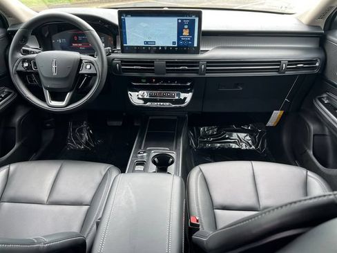 New 2026 Lincoln Corsair Premiere FWD image 23