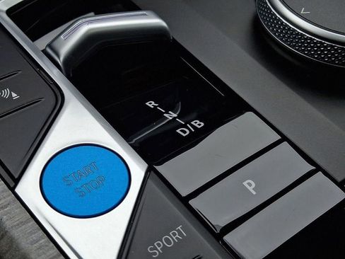 Used 2025 BMW i4 xDrive40i w/ Parking Assistance Package image 16