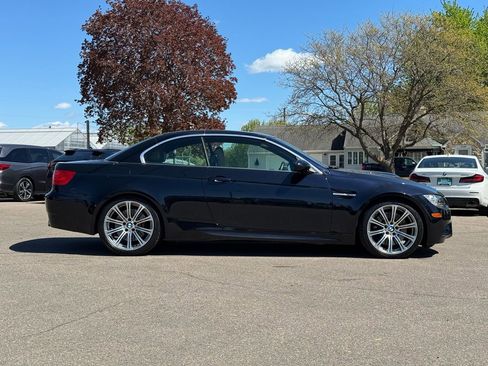 Used 2011 BMW M3 Convertible RWD image 9
