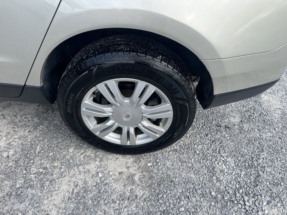 Used 2015 Cadillac SRX FWD image 19