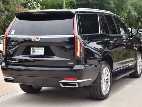 Used 2023 Cadillac Escalade Premium Luxury AWD/4WD image 8