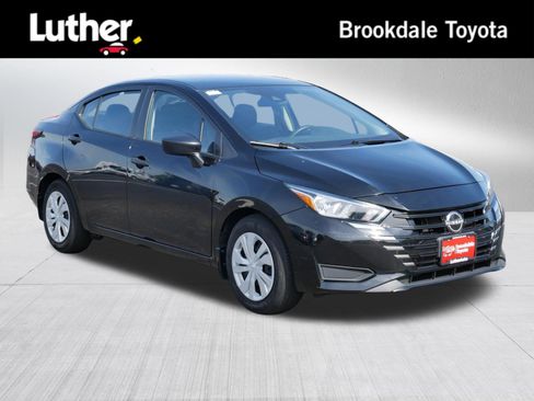 Used 2024 Nissan Versa S w/ Trunk Package FWD image 1