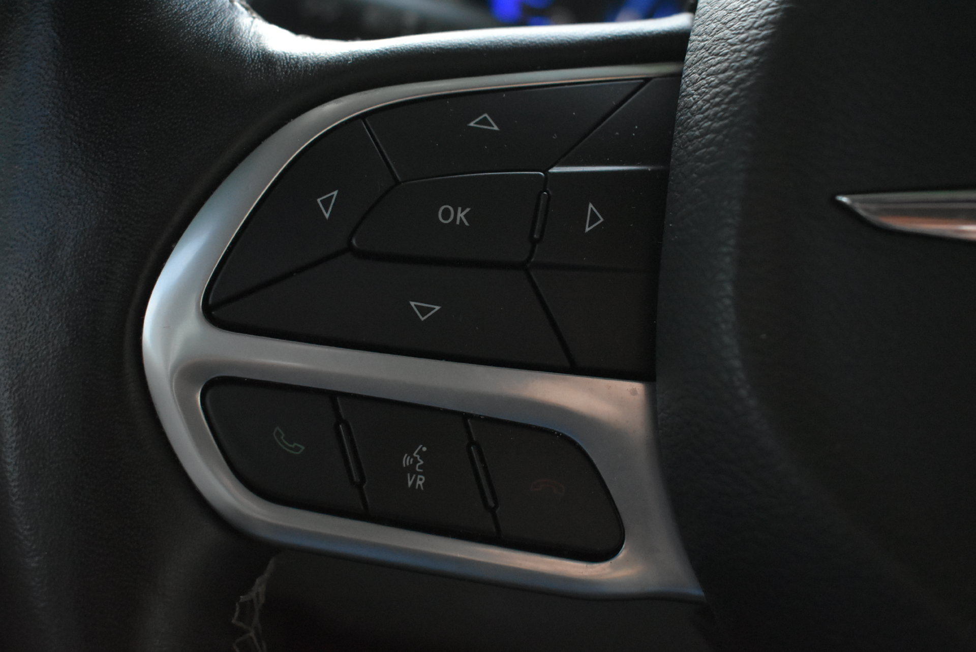 Used 2021 Chrysler Pacifica Touring-L FWD image 18