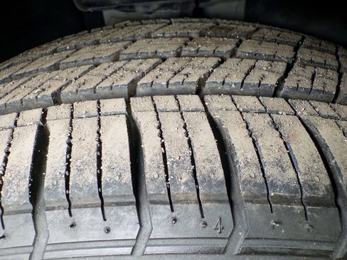 Used 2023 Chevrolet Bolt LT w/ Driver Confidence Package image 29