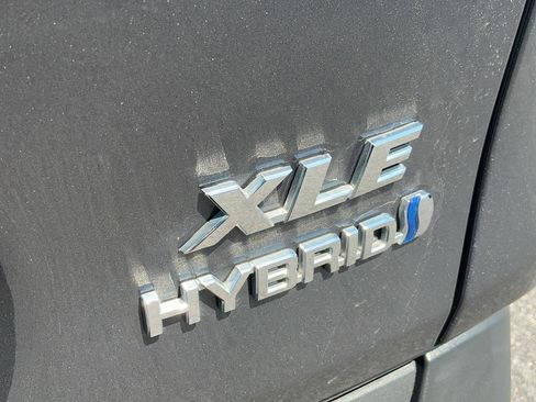 Used 2022 Toyota RAV4 XLE w/ Convenience Package AWD/4WD image 36