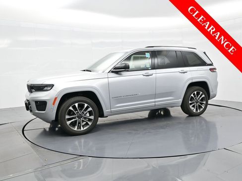 Used 2023 Jeep Grand Cherokee Overland image 10