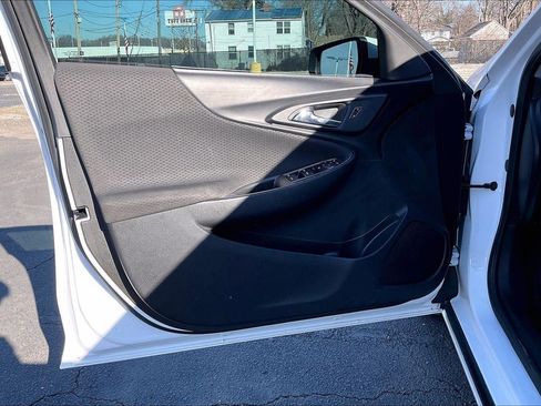 Used 2020 Chevrolet Malibu LT image 25