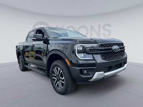 Used 2025 Ford Ranger Lariat w/ Trailer Tow Package AWD/4WD image 18
