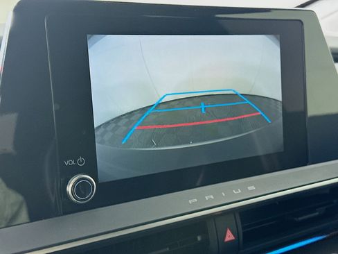 Used 2024 Toyota Prius XLE image 22