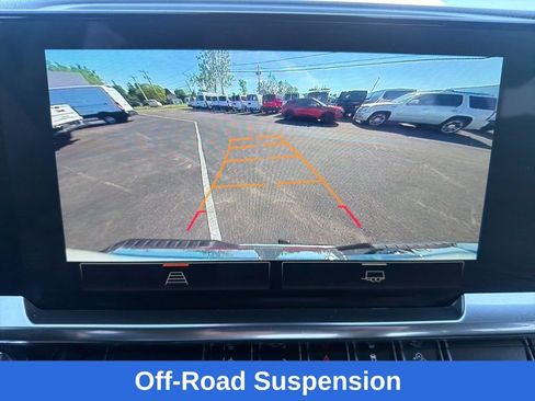 Used 2025 GMC Sierra 2500 SLE w/ SLE Value Package; AWD/4WD image 16