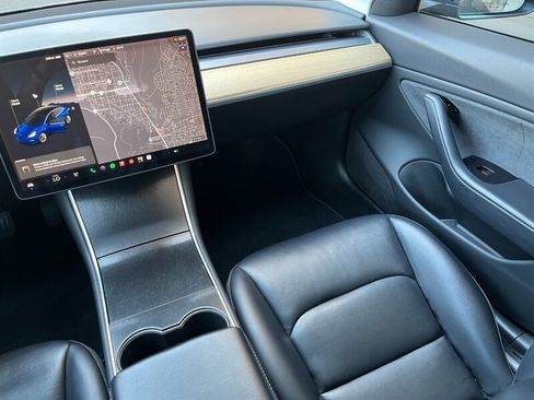 Used 2018 Tesla Model 3 Long Range RWD image 18