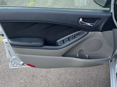Used 2016 Kia Forte LX FWD image 13