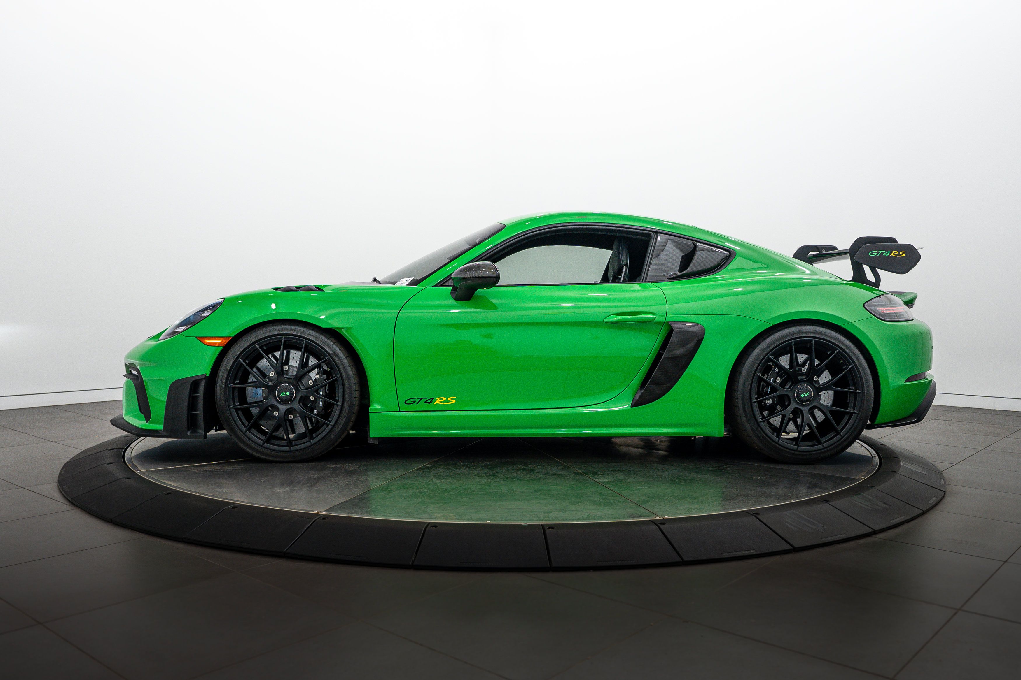Certified 2023 Porsche 718 Cayman GT4 RS RWD image 2