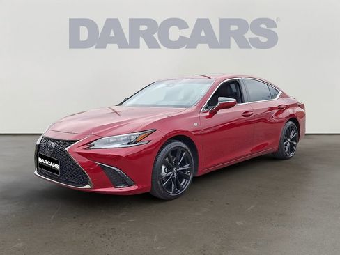 Used 2024 Lexus ES 300h F Sport image 3