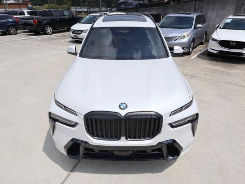 Used 2024 BMW X7 xDrive40i w/ M Sport Package AWD/4WD image 11
