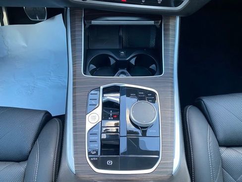 Used 2024 BMW X5 xDrive40i w/ M Sport Package image 39