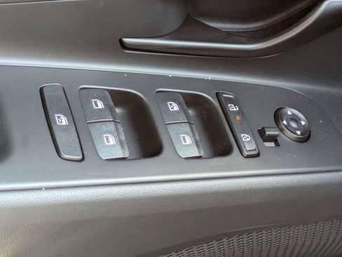 New 2026 Hyundai Elantra Sport FWD image 23