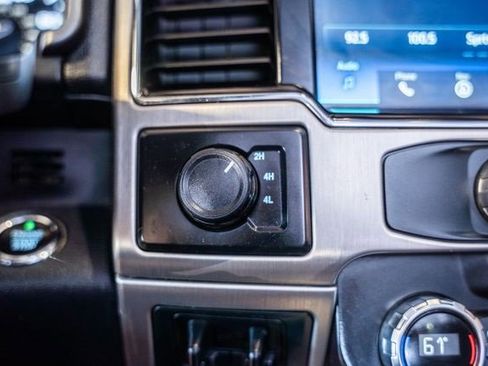 Used 2022 Ford F450 Platinum w/ FX4 Off-Road Package image 26