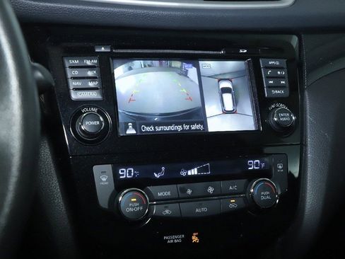 Used 2016 Nissan Rogue SL w/ SL Premium Package image 30