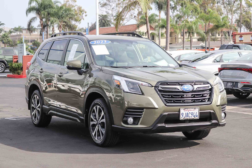 Certified 2023 Subaru Forester Limited AWD/4WD image 3