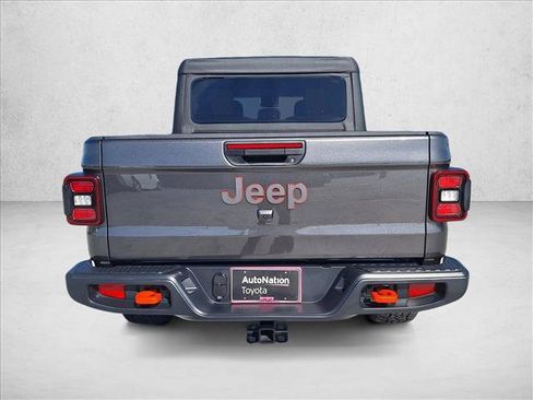 Used 2025 Jeep Gladiator Mojave AWD/4WD image 6