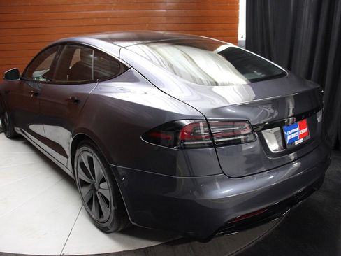 Used 2023 Tesla Model S AWD image 7