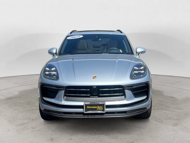 Used 2025 Porsche Macan AWD/4WD image 8