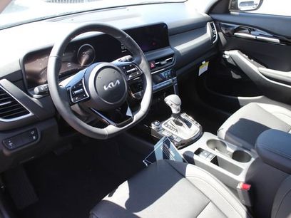 New 2026 Kia Seltos SX w/ SX Sunroof Package