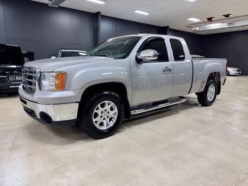 Used 2009 GMC Sierra 1500 W/T w/ SL Package RWD image 13