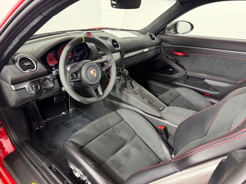 Certified 2025 Porsche 718 Cayman GT4 RS RWD image 4