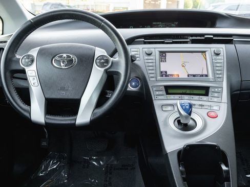 Used 2013 Toyota Prius Four w/ Deluxe Solar Roof Pkg image 25