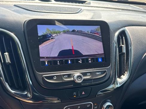 Used 2022 Chevrolet Equinox RS w/ RS Leather Package FWD image 38