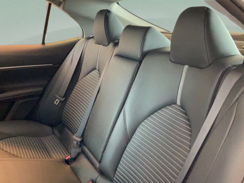 Used 2019 Toyota Camry SE FWD image 27