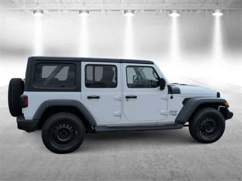Used 2018 Jeep Wrangler Unlimited Sport S image 9