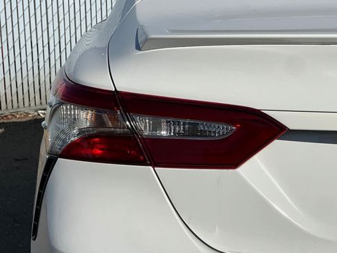 Used 2019 Toyota Camry SE w/ Audio Package FWD image 23