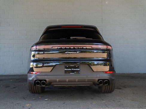 New 2026 Porsche Cayenne S image 10