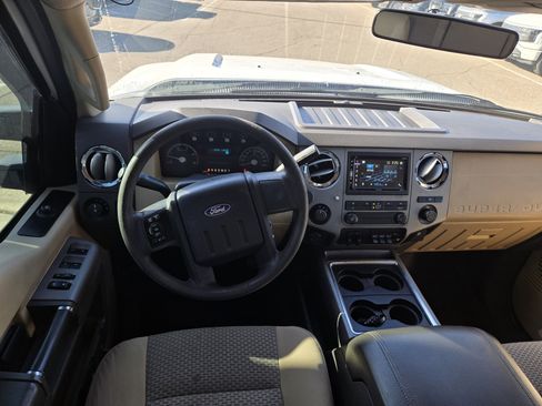 Used 2012 Ford F250 XLT w/ XLT Interior Pkg image 2