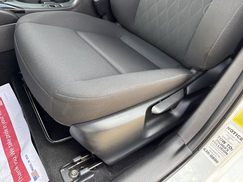 Used 2025 Toyota Corolla LE FWD image 12