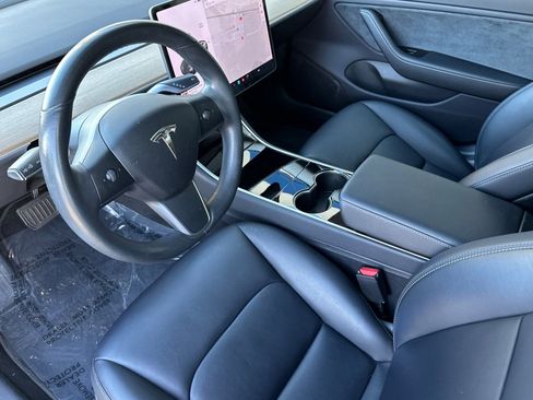 Used 2018 Tesla Model 3 Long Range image 10