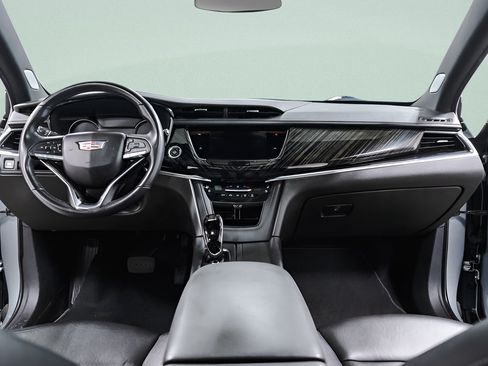 Used 2023 Cadillac XT6 Premium Luxury FWD image 10