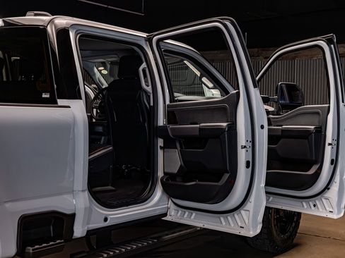 Used 2026 Ford F250 Lariat image 32