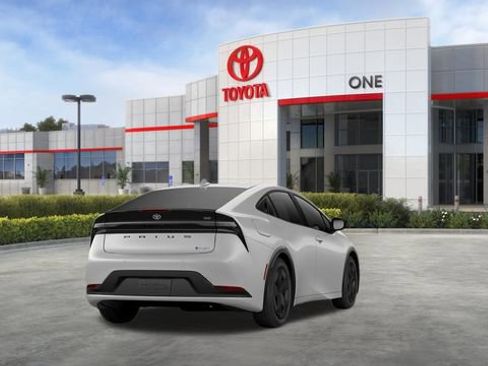 New 2026 Toyota Prius Plug-In Hybrid FWD image 12