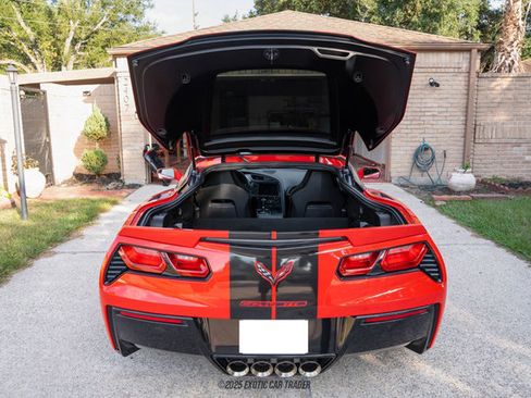 Used 2019 Chevrolet Corvette Stingray Coupe w/ Carbon Flash Badge Package image 19