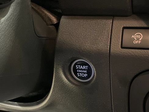 Used 2025 Nissan Frontier SV RWD image 23