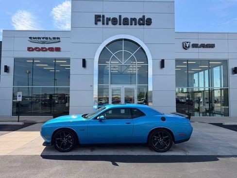 Used 2023 Dodge Challenger R/T w/ Plus Package RWD image 2