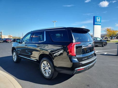 Used 2022 GMC Yukon SLT w/ SLT Luxury Package image 4