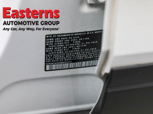 Used 2022 Volkswagen Tiguan S image 34